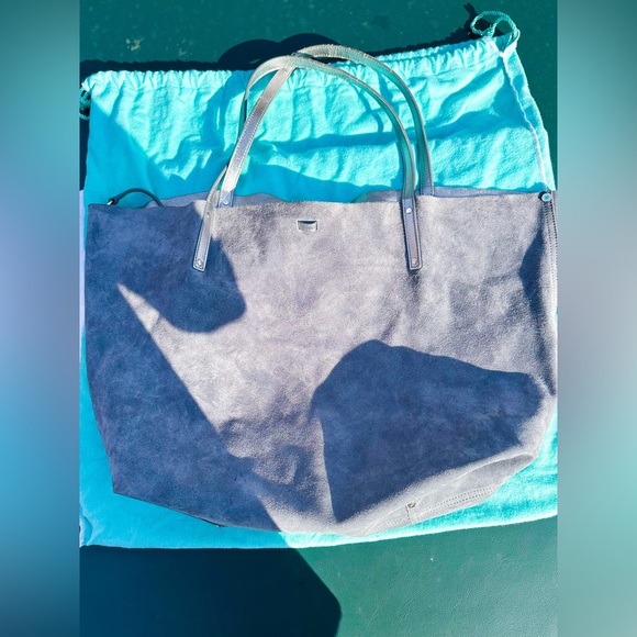 Tiffany and Co Reversible Tote Purse in Silver and Gray with matching Pochette - Picture 5 of 13